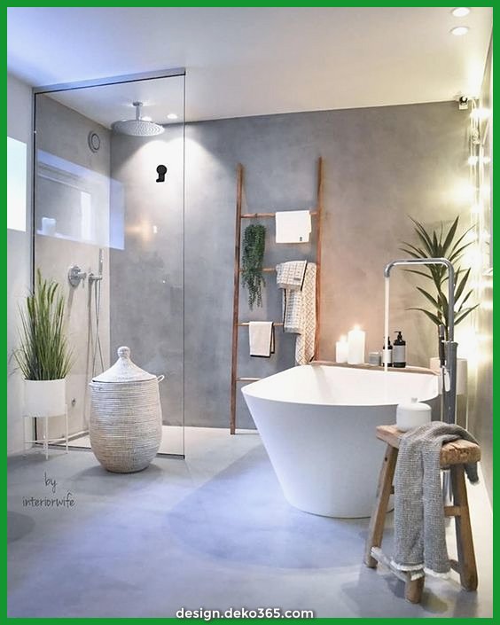 Modernes Badezimmer mit Betonoptik, ebenerdiger Dusche, separater Wanne